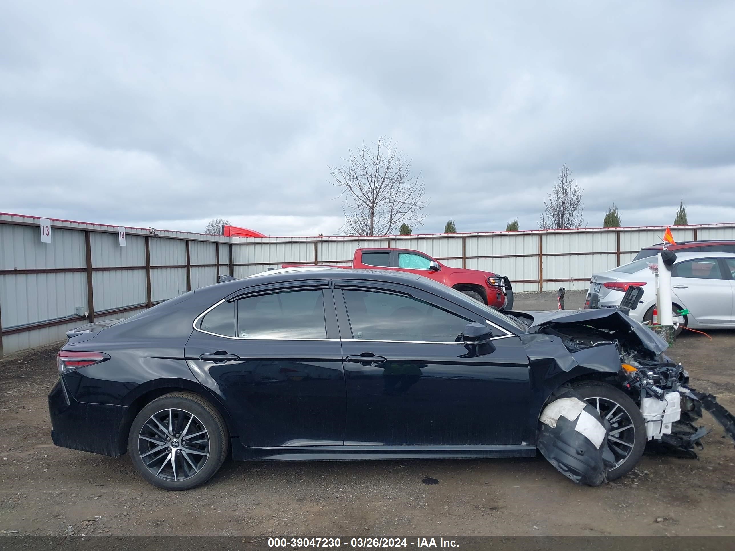 Photo 12 VIN: 4T1G11BK7PU075275 - TOYOTA CAMRY 