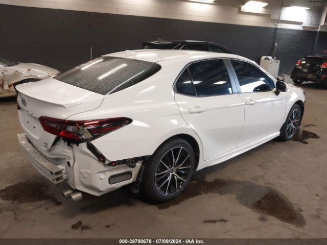 Photo 3 VIN: 4T1G11BK8NU049295 - TOYOTA CAMRY 