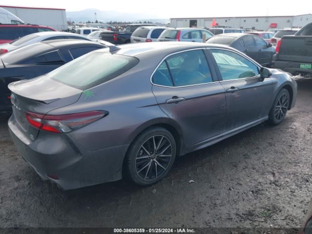 Photo 3 VIN: 4T1G11BK8NU068719 - TOYOTA CAMRY 