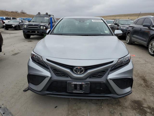 Photo 4 VIN: 4T1G11BK9NU049872 - TOYOTA CAMRY SE 