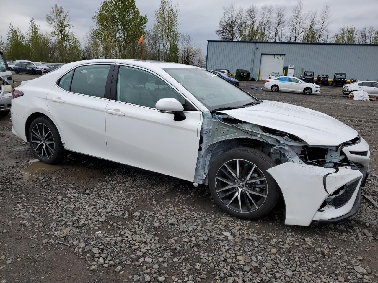 Photo 3 VIN: 4T1G11BKXPU096329 - TOYOTA CAMRY 