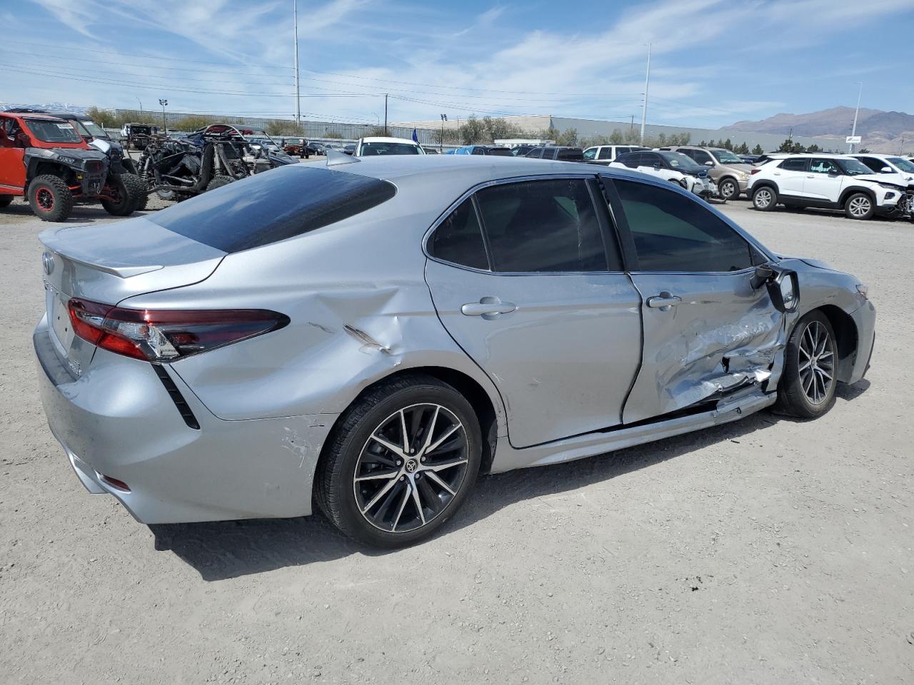 Photo 2 VIN: 4T1G31AK4NU570431 - TOYOTA CAMRY 