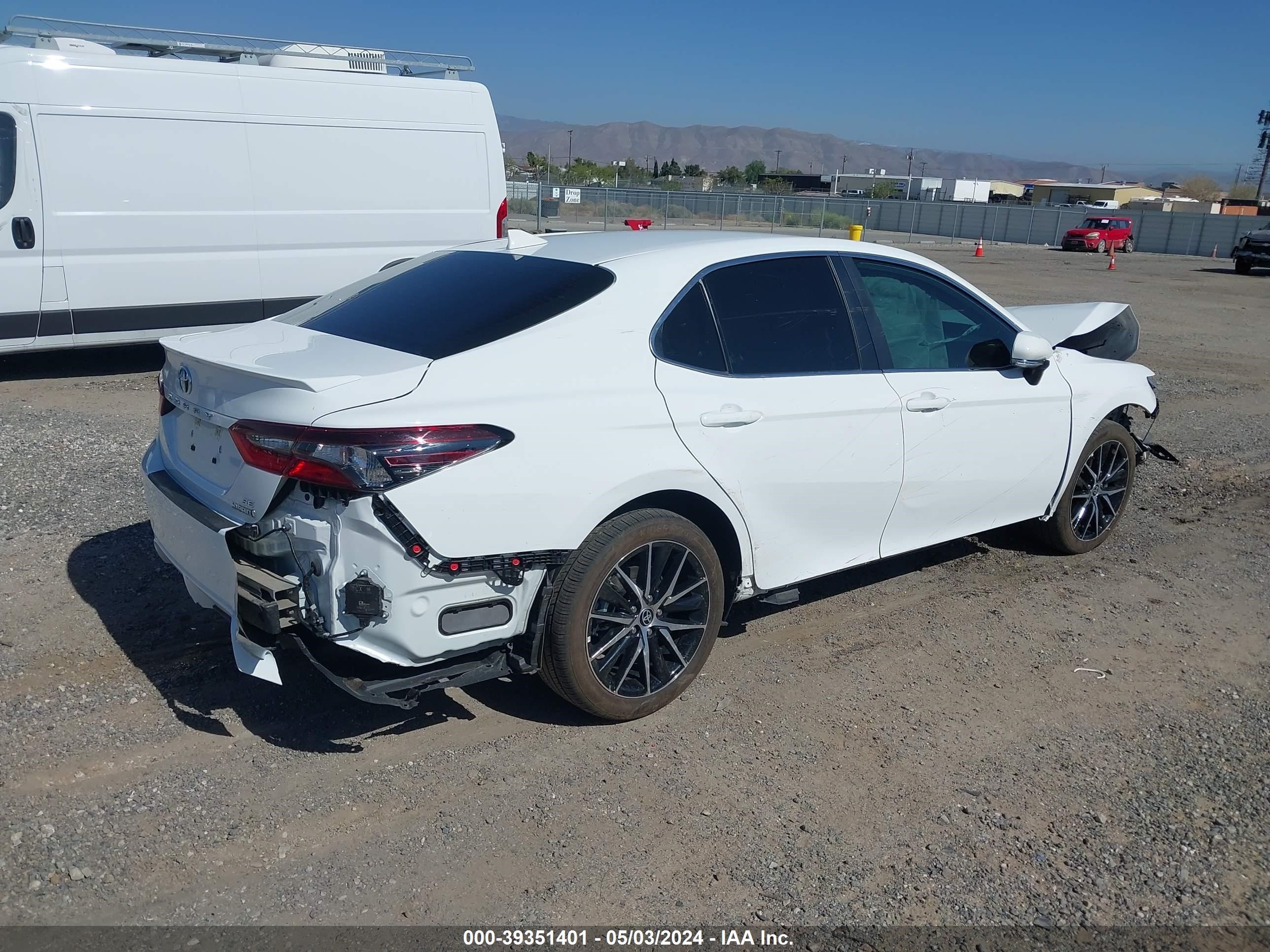 Photo 3 VIN: 4T1G31AK9RU624585 - TOYOTA CAMRY 