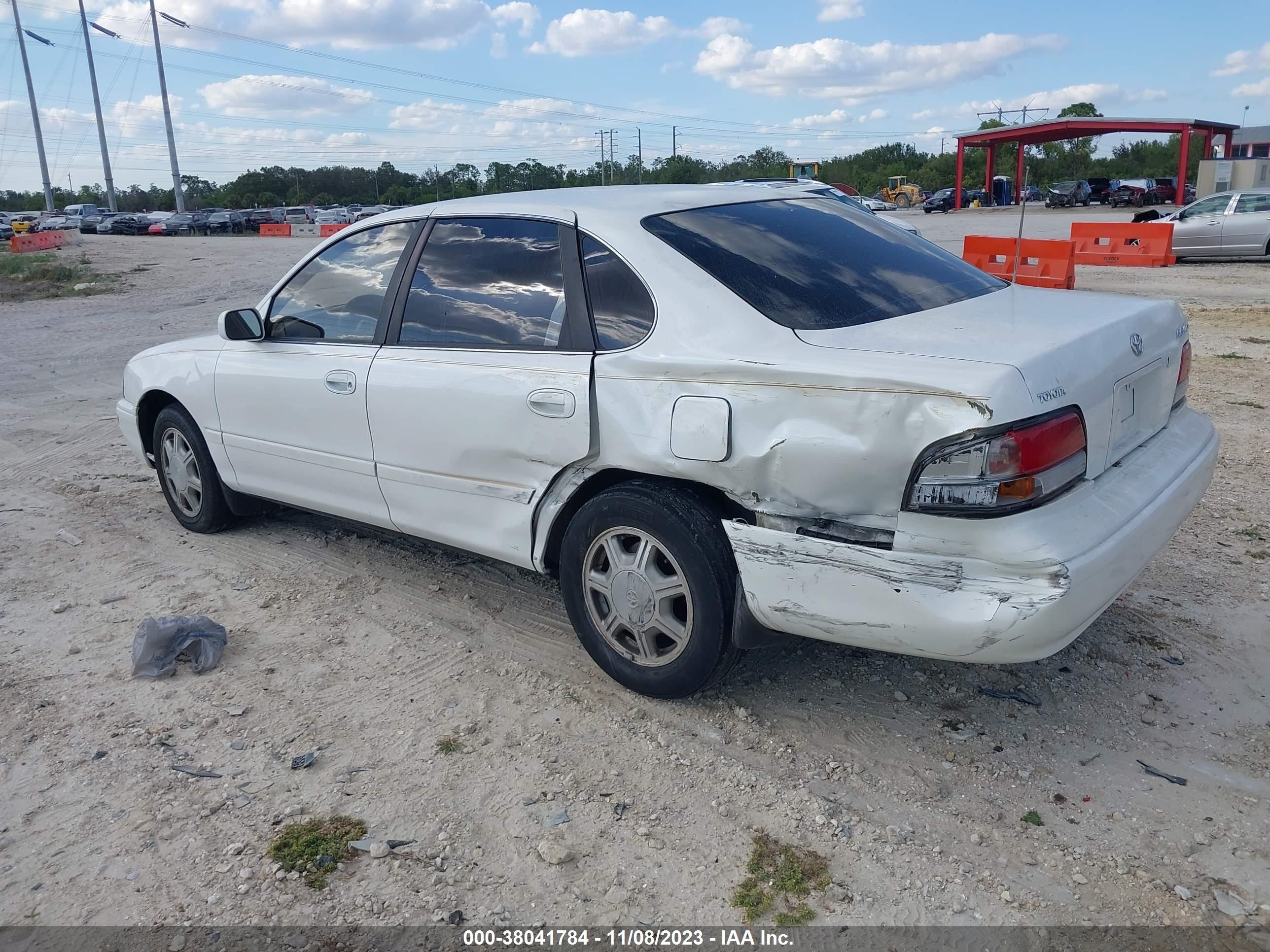 Photo 2 VIN: 4T1GB10E9SU012021 - TOYOTA AVALON 