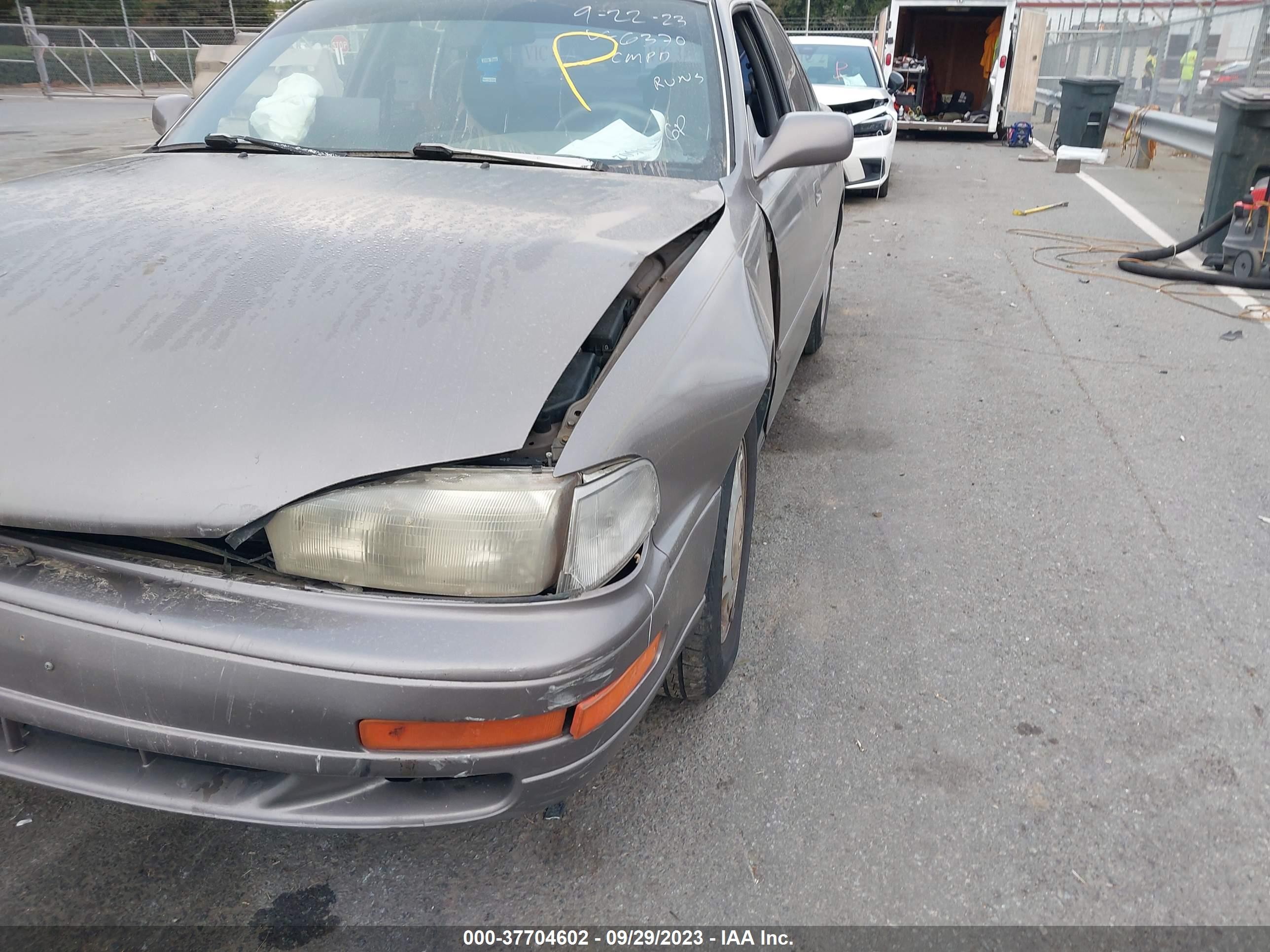 Photo 5 VIN: 4T1GK13E7RU006370 - TOYOTA CAMRY 