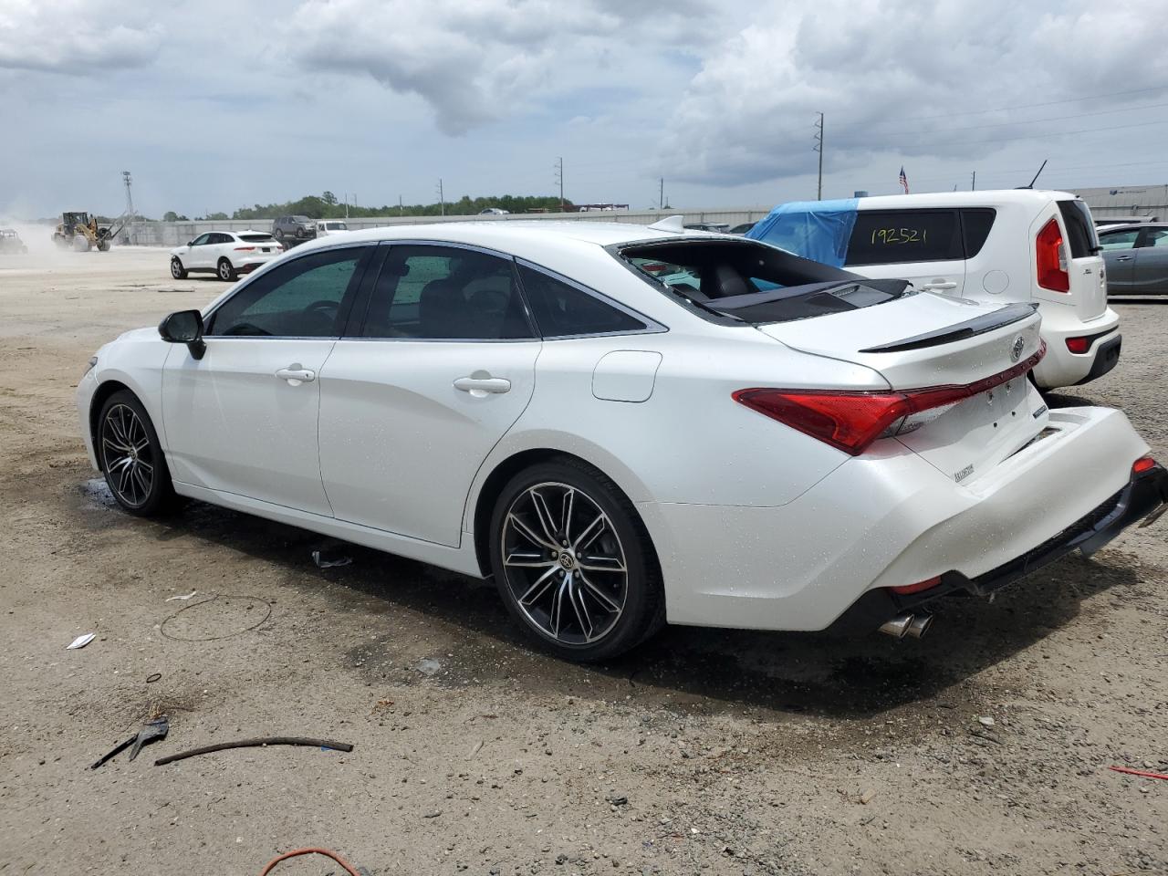 Photo 1 VIN: 4T1GZ1FB2MU057362 - TOYOTA AVALON 