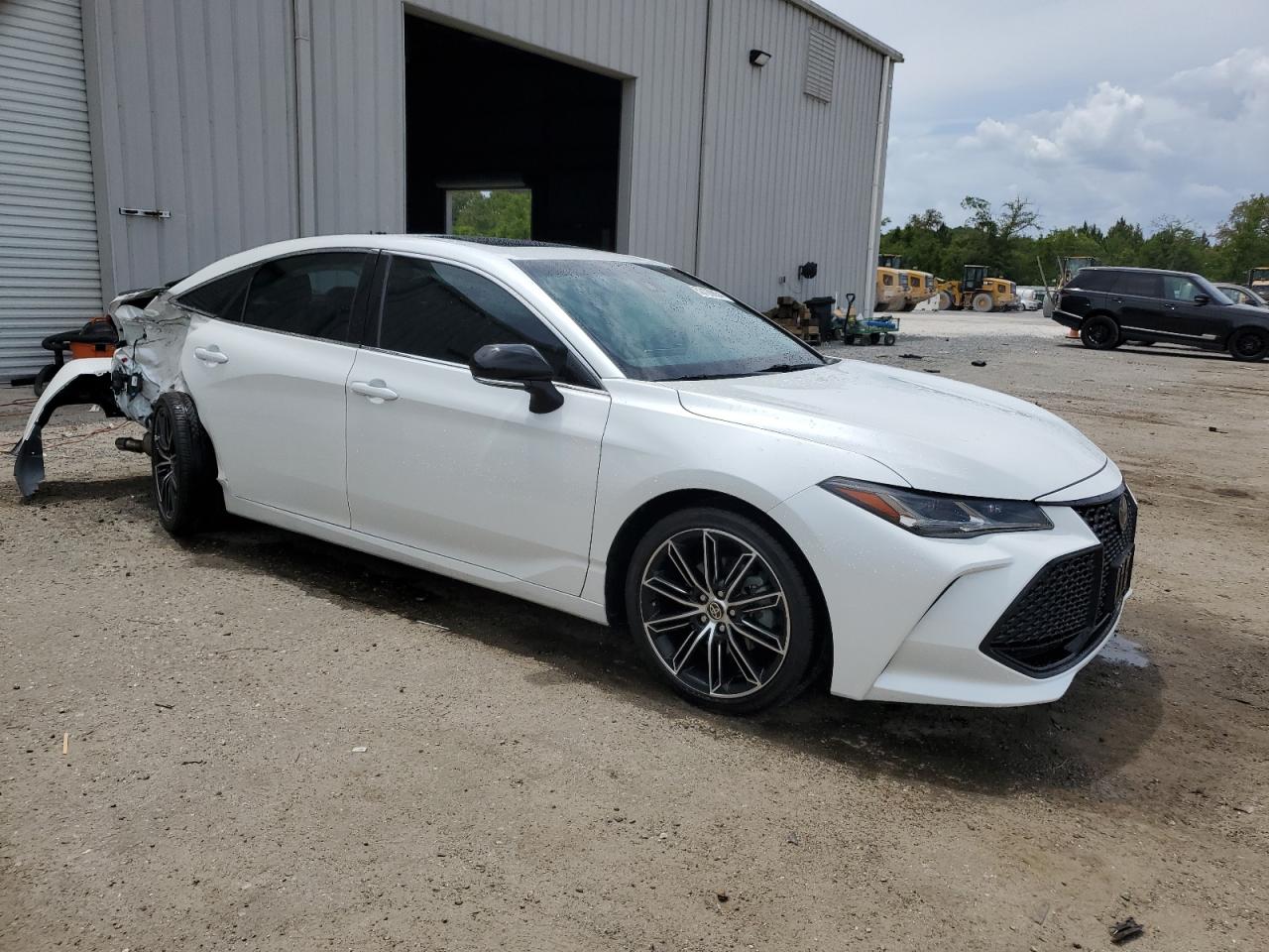 Photo 3 VIN: 4T1GZ1FB2MU057362 - TOYOTA AVALON 