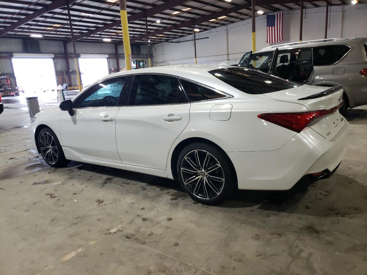 Photo 1 VIN: 4T1GZ1FB9MU063949 - TOYOTA AVALON 