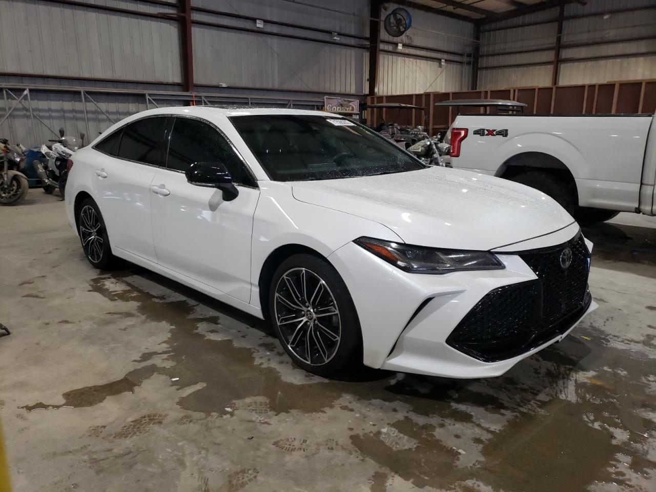 Photo 3 VIN: 4T1GZ1FB9MU063949 - TOYOTA AVALON 