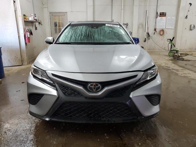 Photo 4 VIN: 4T1J11AK6LU858363 - TOYOTA CAMRY SE 