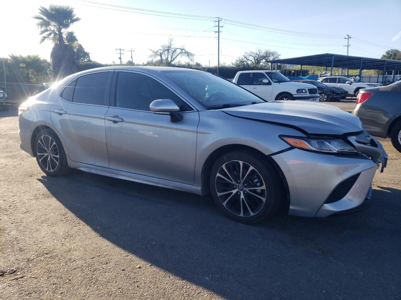 Photo 3 VIN: 4T1J11AK8LU920085 - TOYOTA CAMRY 