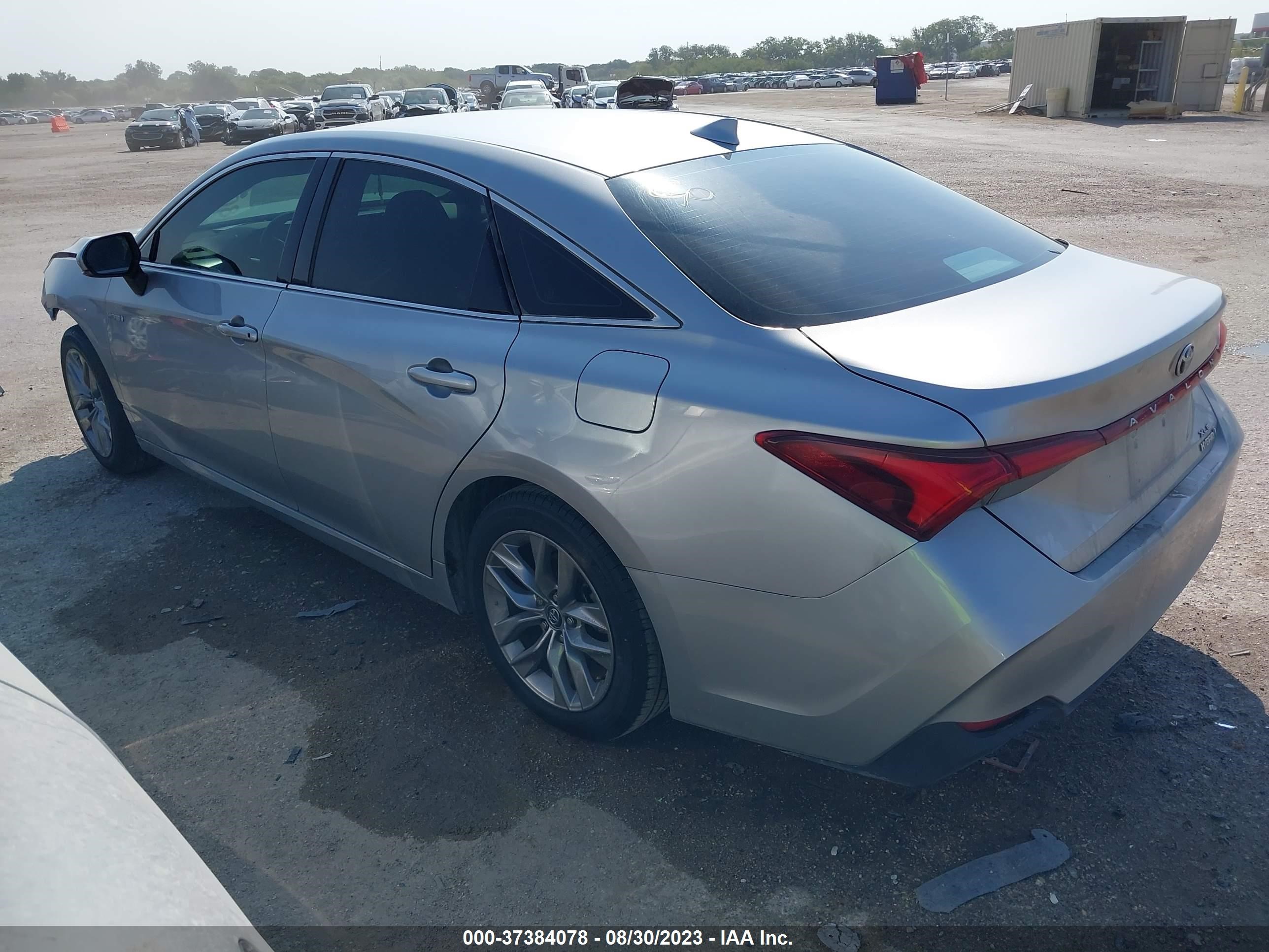 Photo 2 VIN: 4T1J21FB1LU014799 - TOYOTA AVALON 