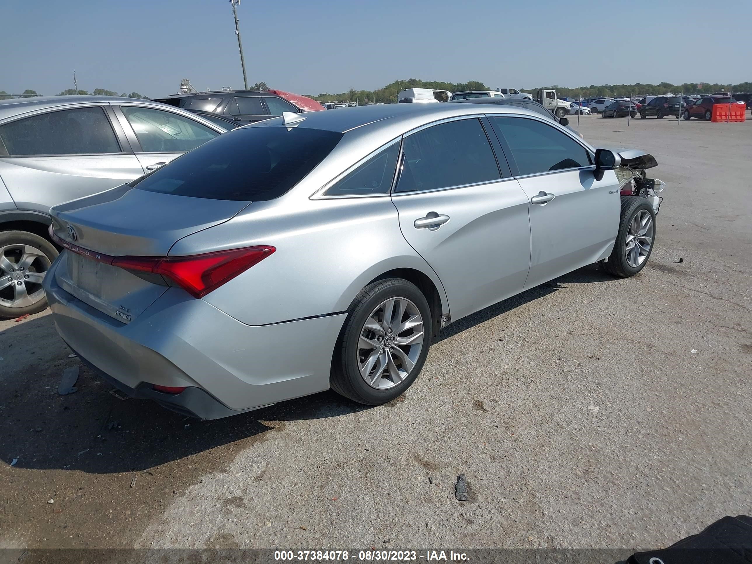 Photo 3 VIN: 4T1J21FB1LU014799 - TOYOTA AVALON 