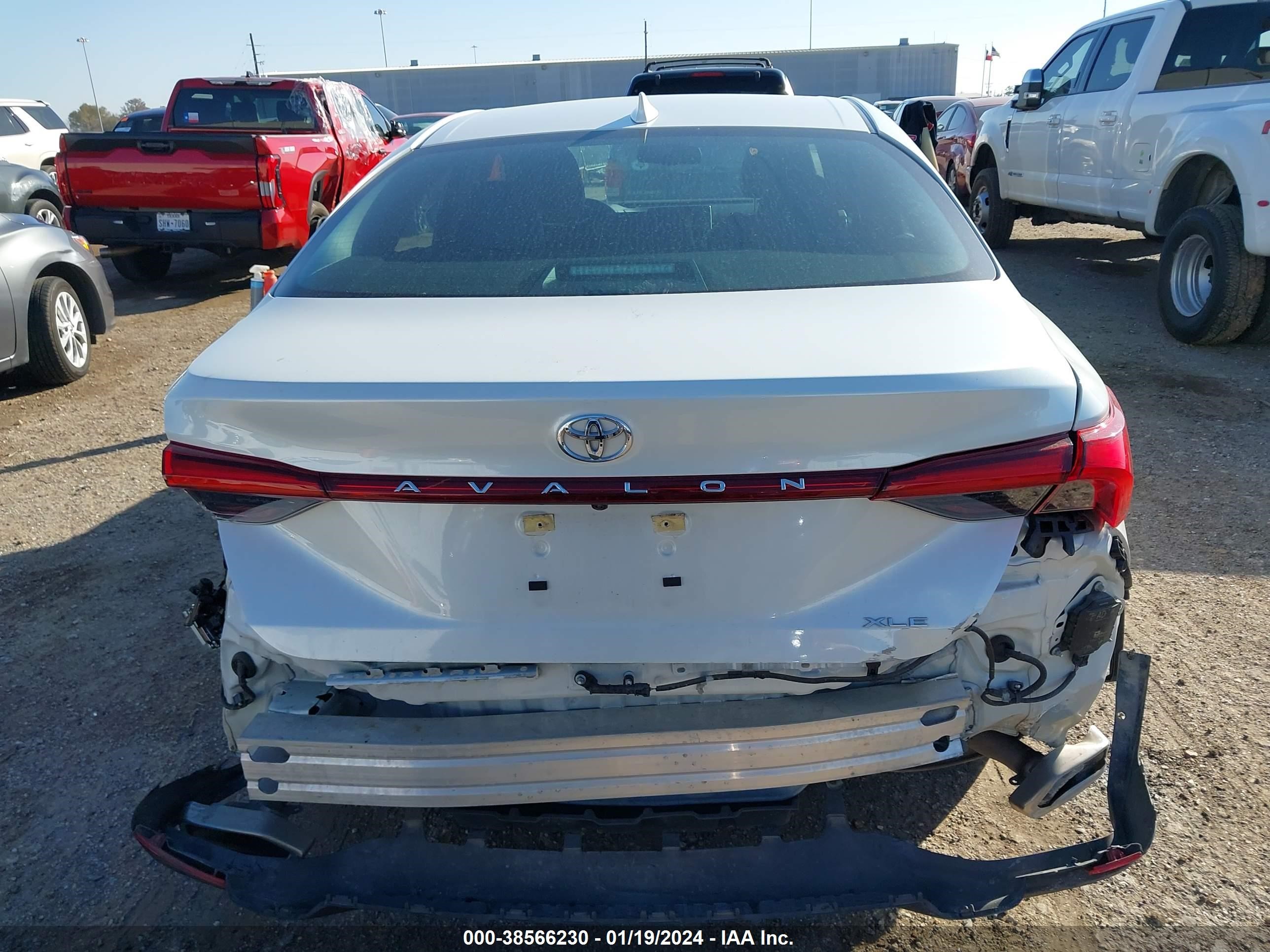 Photo 16 VIN: 4T1JZ1FB4NU088863 - TOYOTA AVALON 