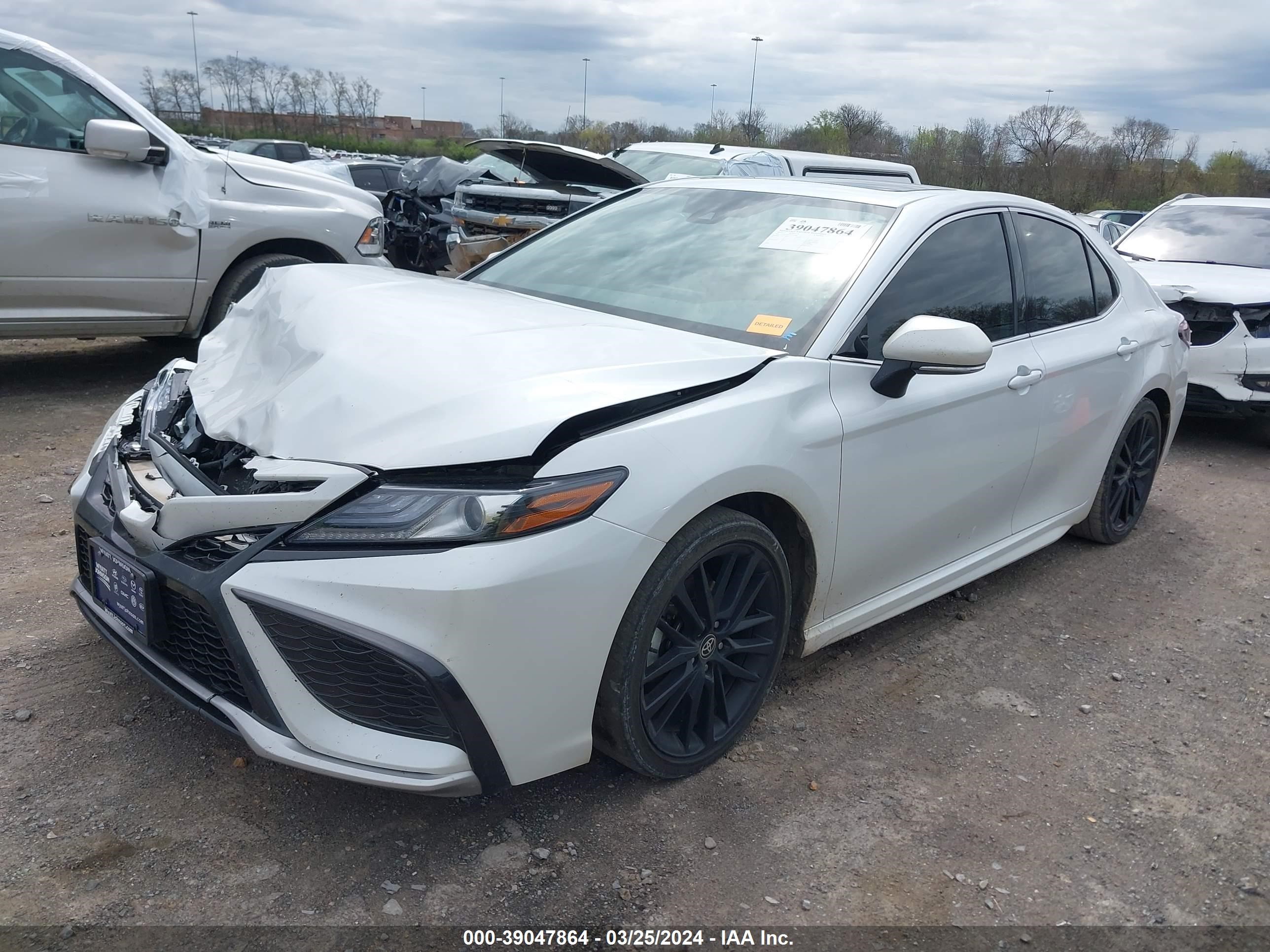 Photo 1 VIN: 4T1K31AK1NU580487 - TOYOTA CAMRY 