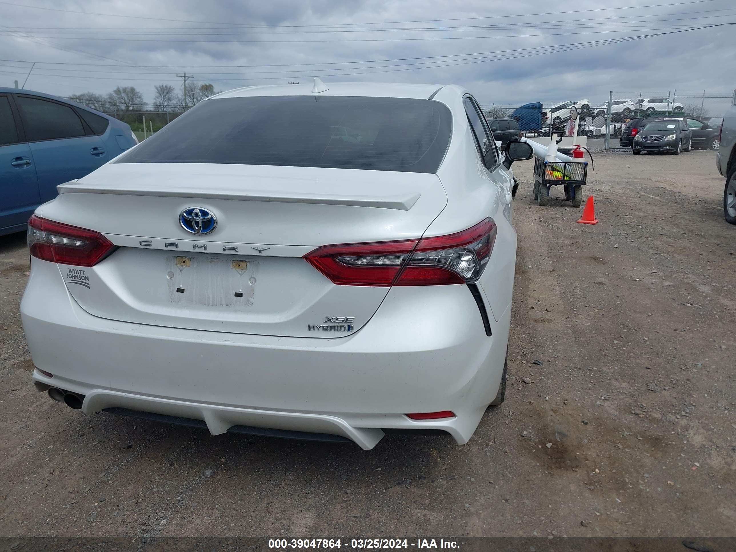 Photo 15 VIN: 4T1K31AK1NU580487 - TOYOTA CAMRY 