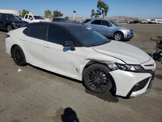 Photo 3 VIN: 4T1K31AK2RU059851 - TOYOTA CAMRY XSE 