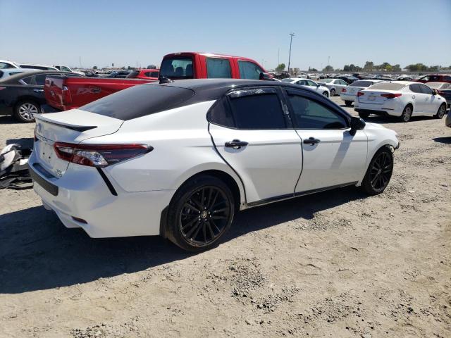 Photo 2 VIN: 4T1K31AK3RU064881 - TOYOTA CAMRY XSE 