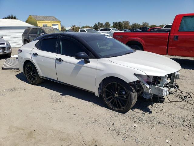 Photo 3 VIN: 4T1K31AK3RU064881 - TOYOTA CAMRY XSE 