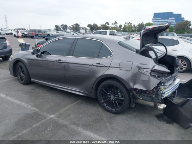 Photo 2 VIN: 4T1K31AK6PU610781 - TOYOTA CAMRY 