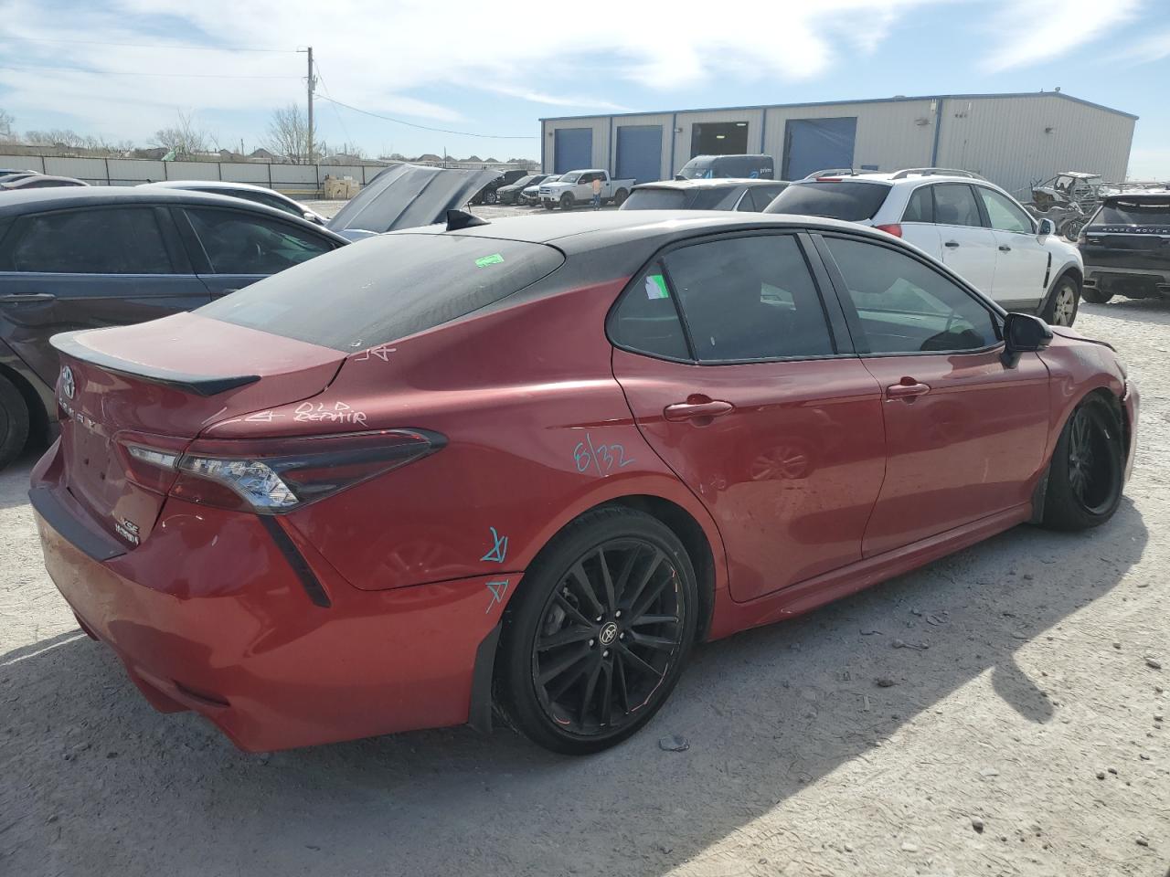 Photo 2 VIN: 4T1K31AK7PU053136 - TOYOTA CAMRY 