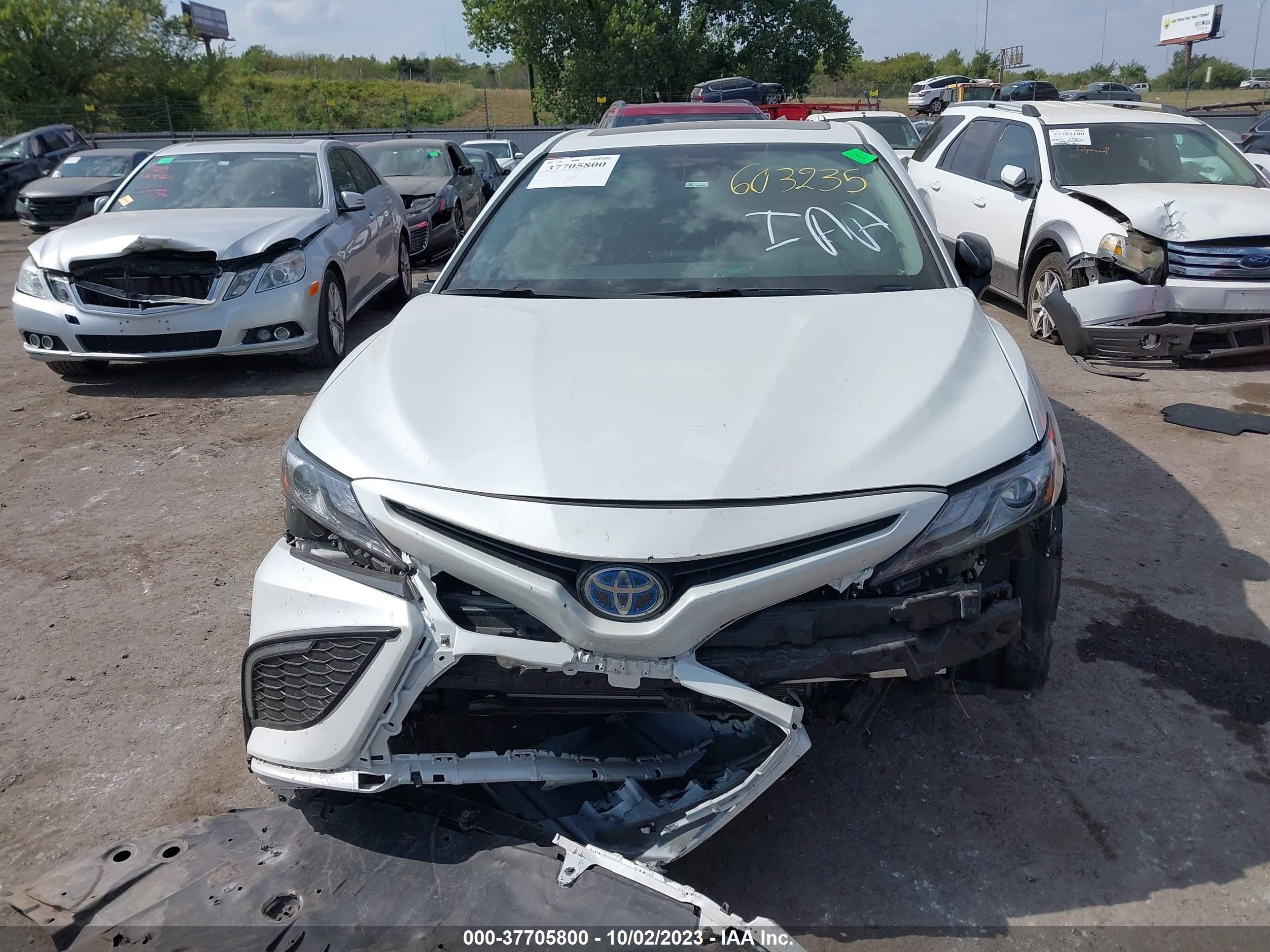 Photo 11 VIN: 4T1K31AKXPU603235 - TOYOTA CAMRY 