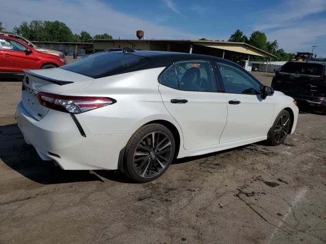 Photo 2 VIN: 4T1K61AK0LU343428 - TOYOTA CAMRY XSE 