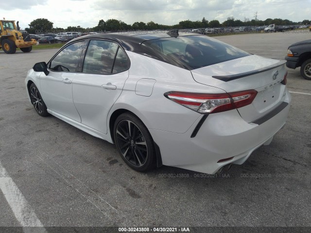 Photo 2 VIN: 4T1K61AK1LU306582 - TOYOTA CAMRY 