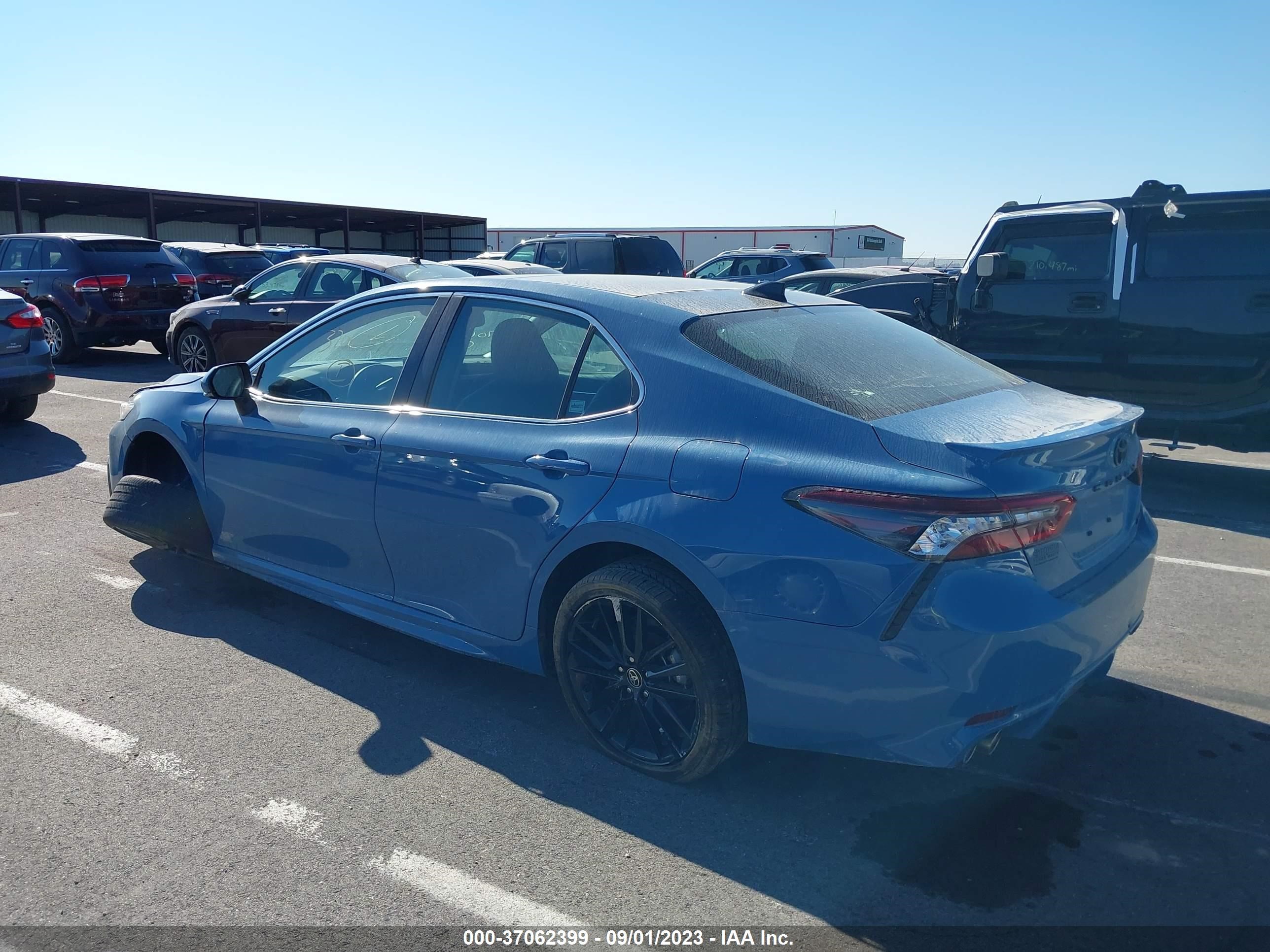 Photo 2 VIN: 4T1K61AK1PU123480 - TOYOTA CAMRY 