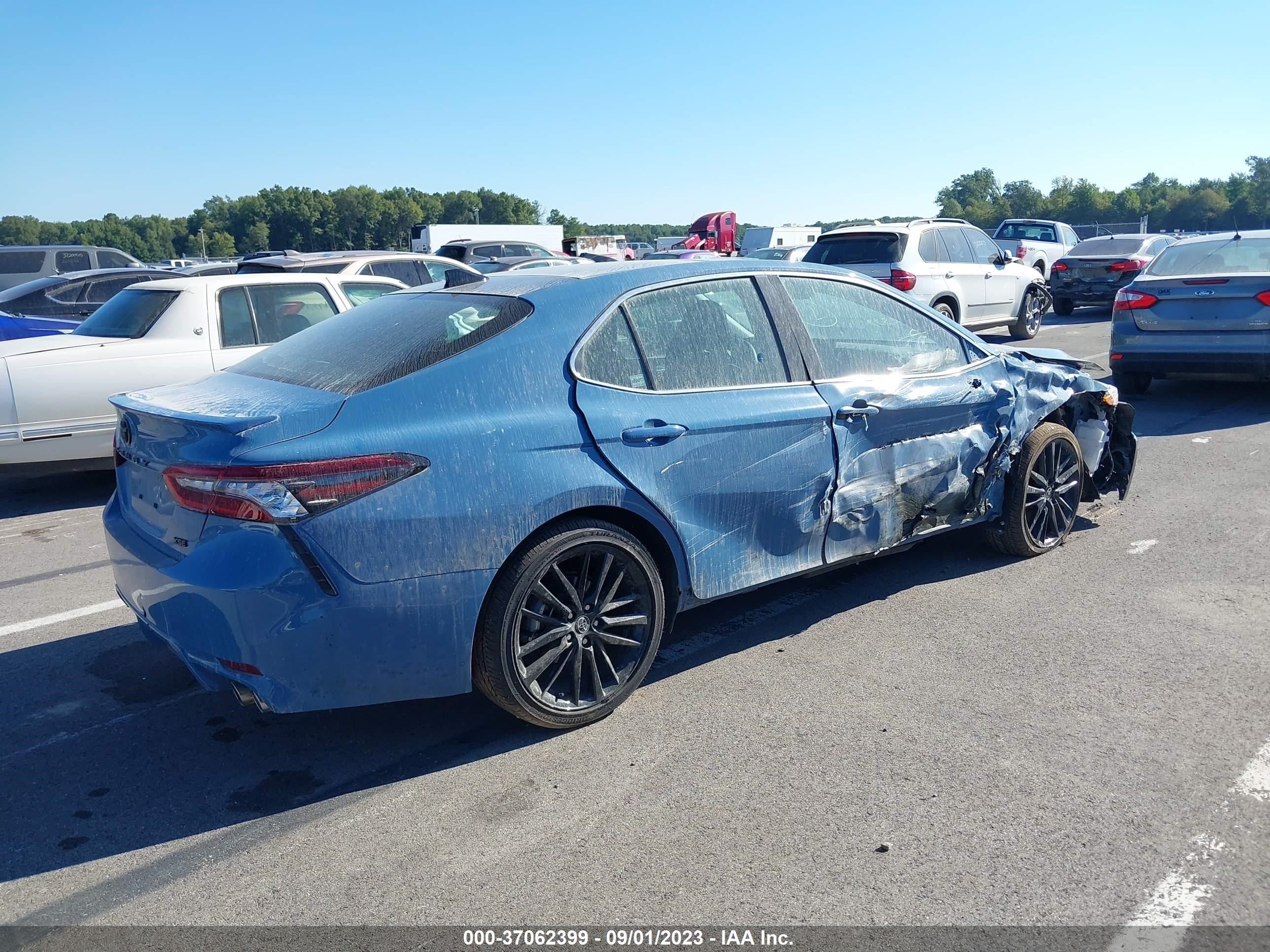 Photo 3 VIN: 4T1K61AK1PU123480 - TOYOTA CAMRY 