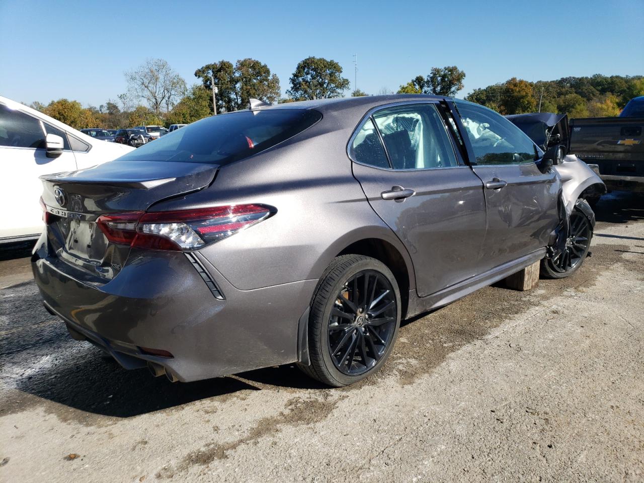 Photo 2 VIN: 4T1K61AK1PU773569 - TOYOTA CAMRY 