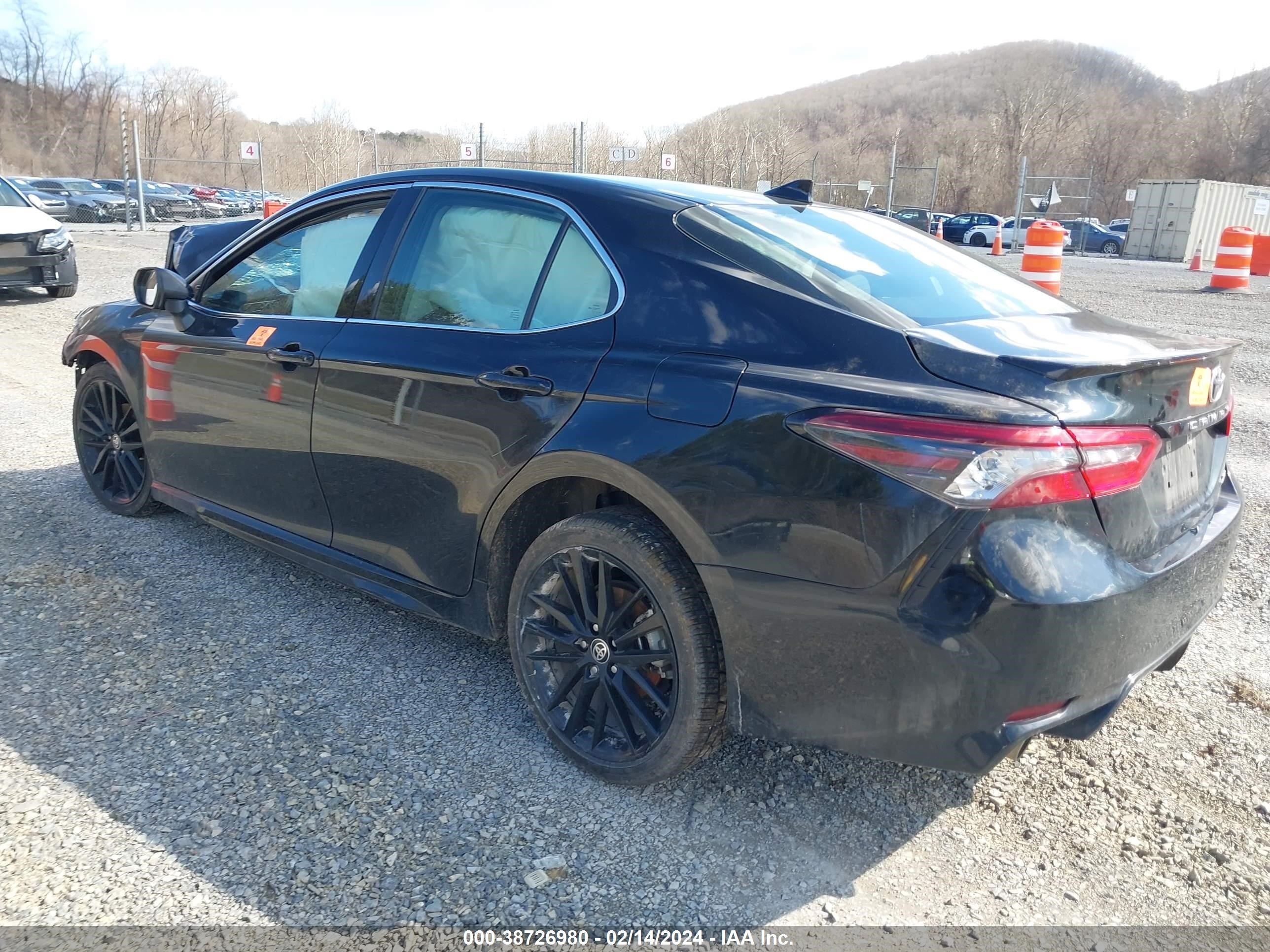 Photo 2 VIN: 4T1K61AK2PU801251 - TOYOTA CAMRY 