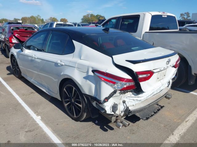 Photo 2 VIN: 4T1K61AK3LU374625 - TOYOTA CAMRY 