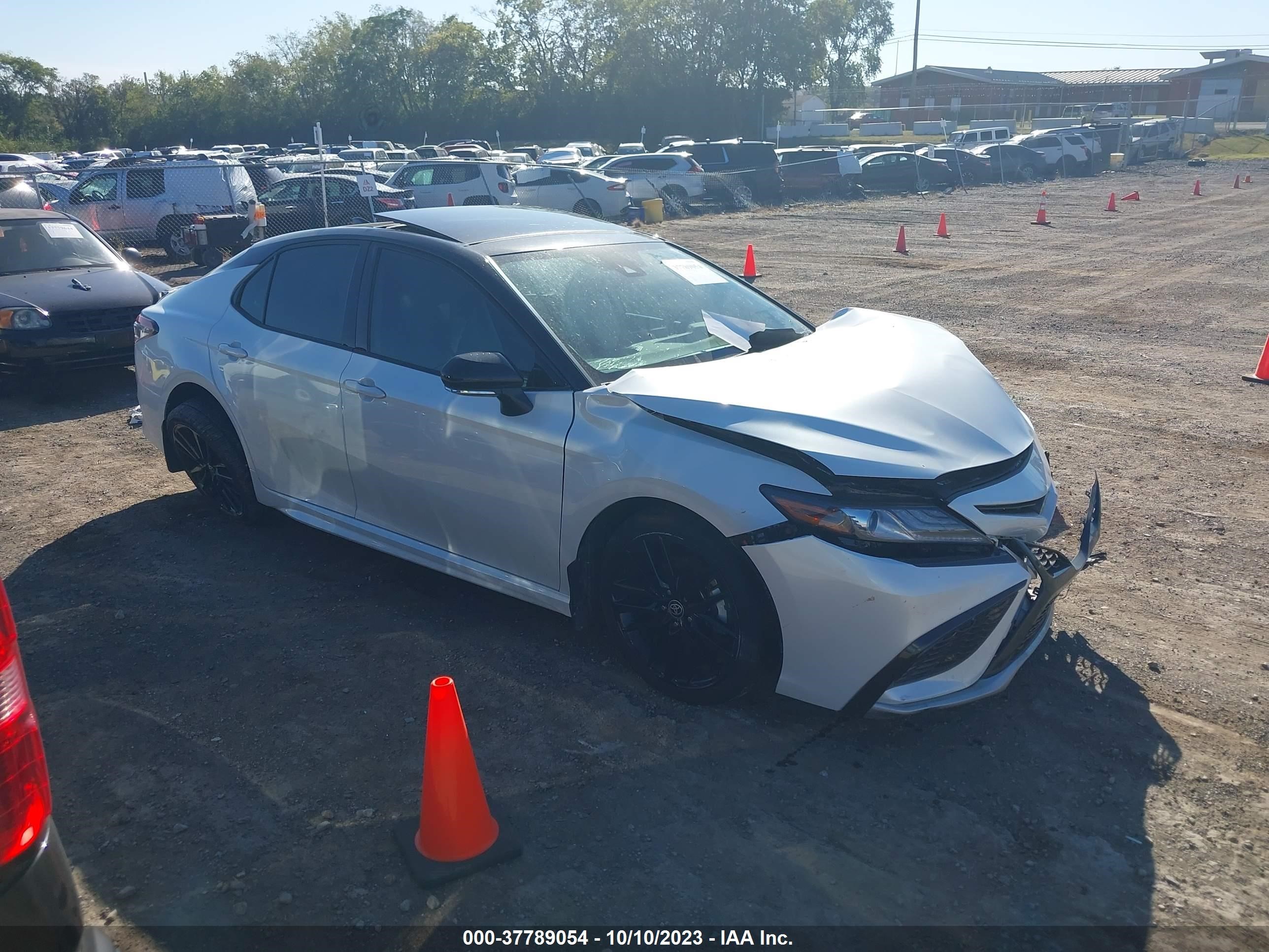 Photo 12 VIN: 4T1K61AK4NU036007 - TOYOTA CAMRY 