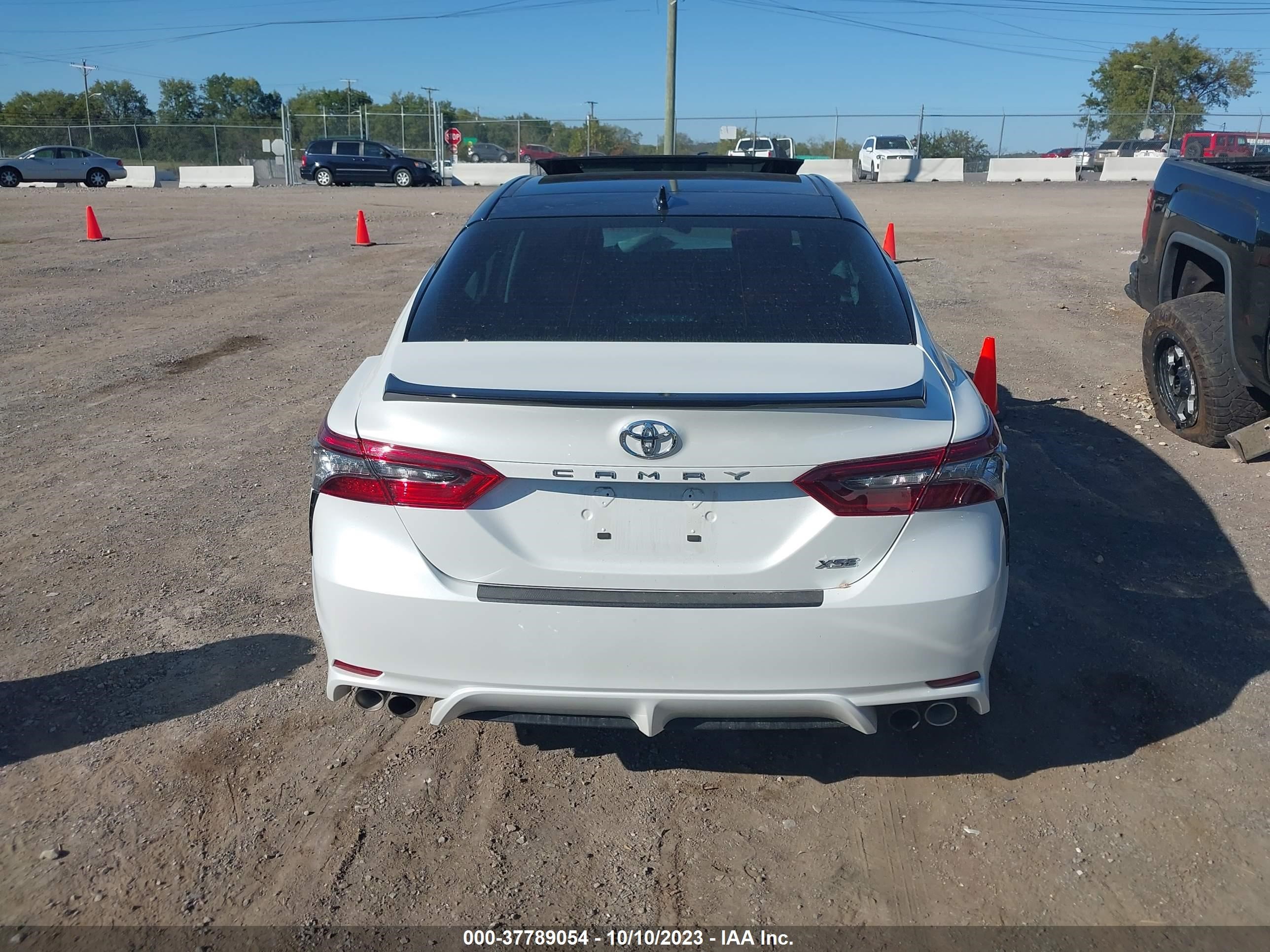 Photo 15 VIN: 4T1K61AK4NU036007 - TOYOTA CAMRY 