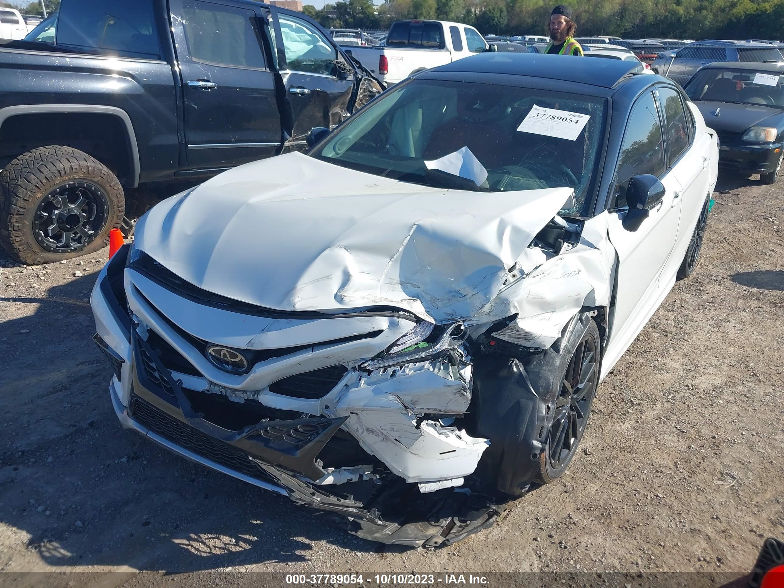 Photo 5 VIN: 4T1K61AK4NU036007 - TOYOTA CAMRY 