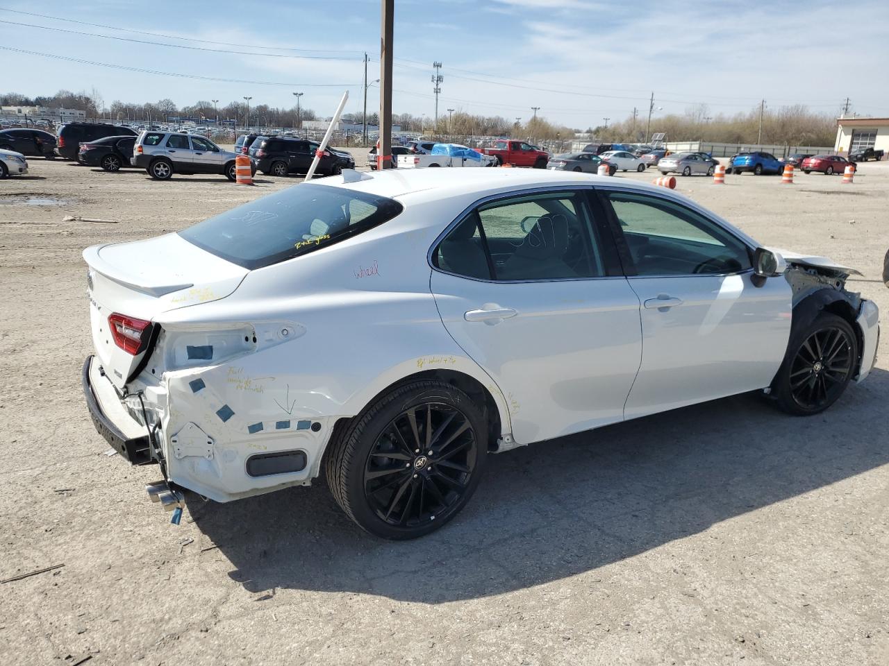 Photo 2 VIN: 4T1K61AK6MU570558 - TOYOTA CAMRY 