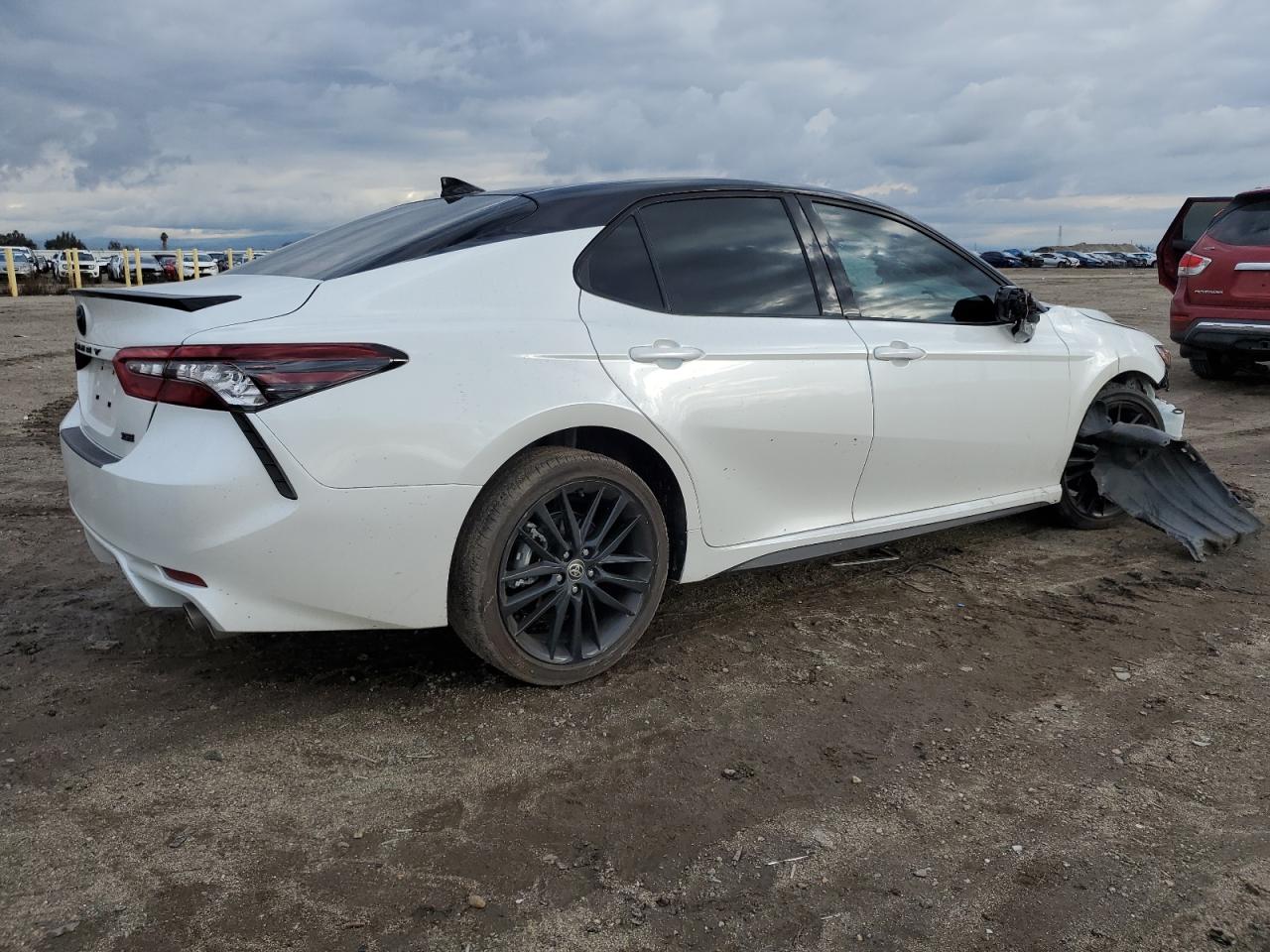 Photo 2 VIN: 4T1K61AK9NU028677 - TOYOTA CAMRY 