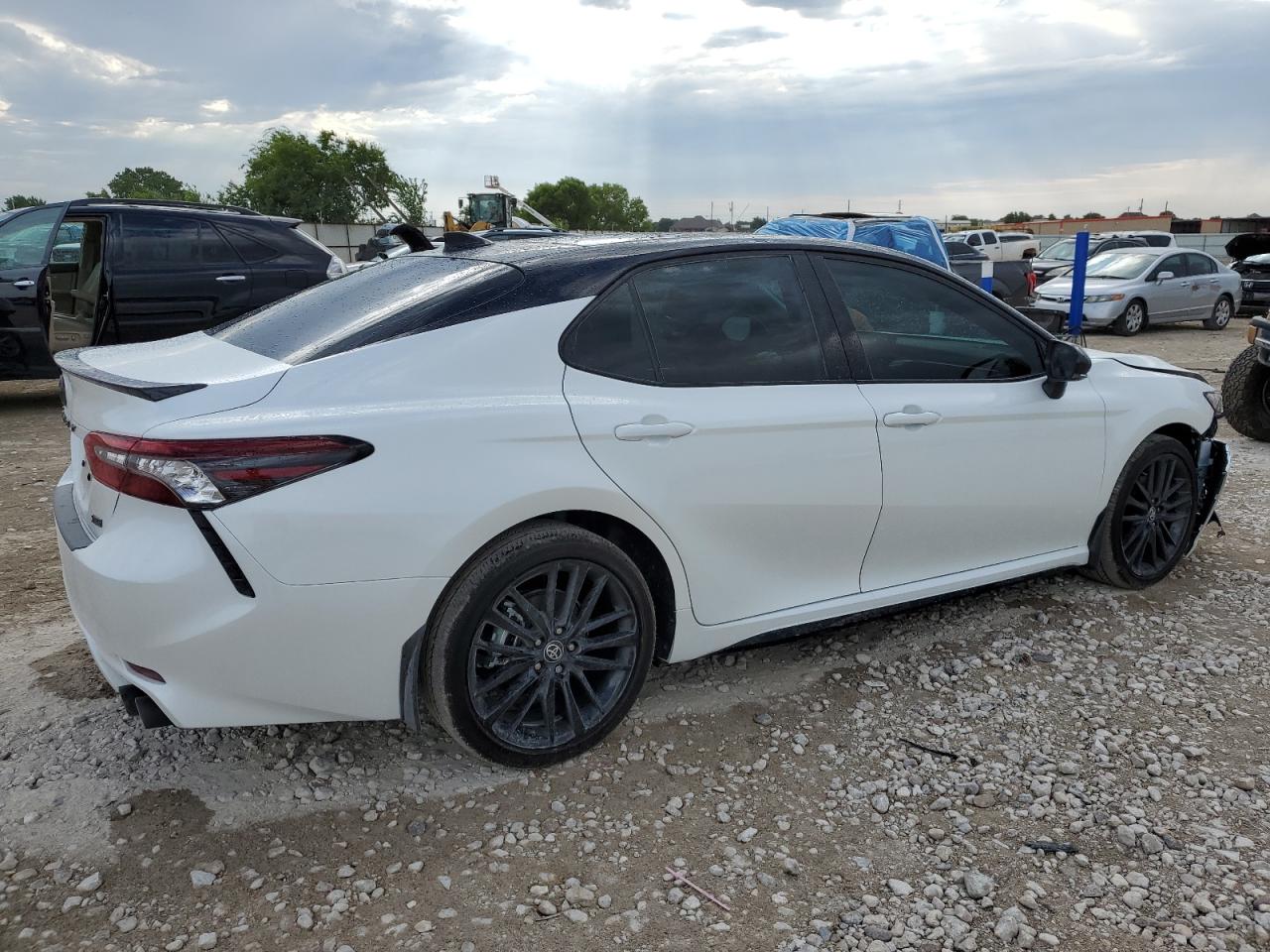 Photo 2 VIN: 4T1K61AK9PU173723 - TOYOTA CAMRY 