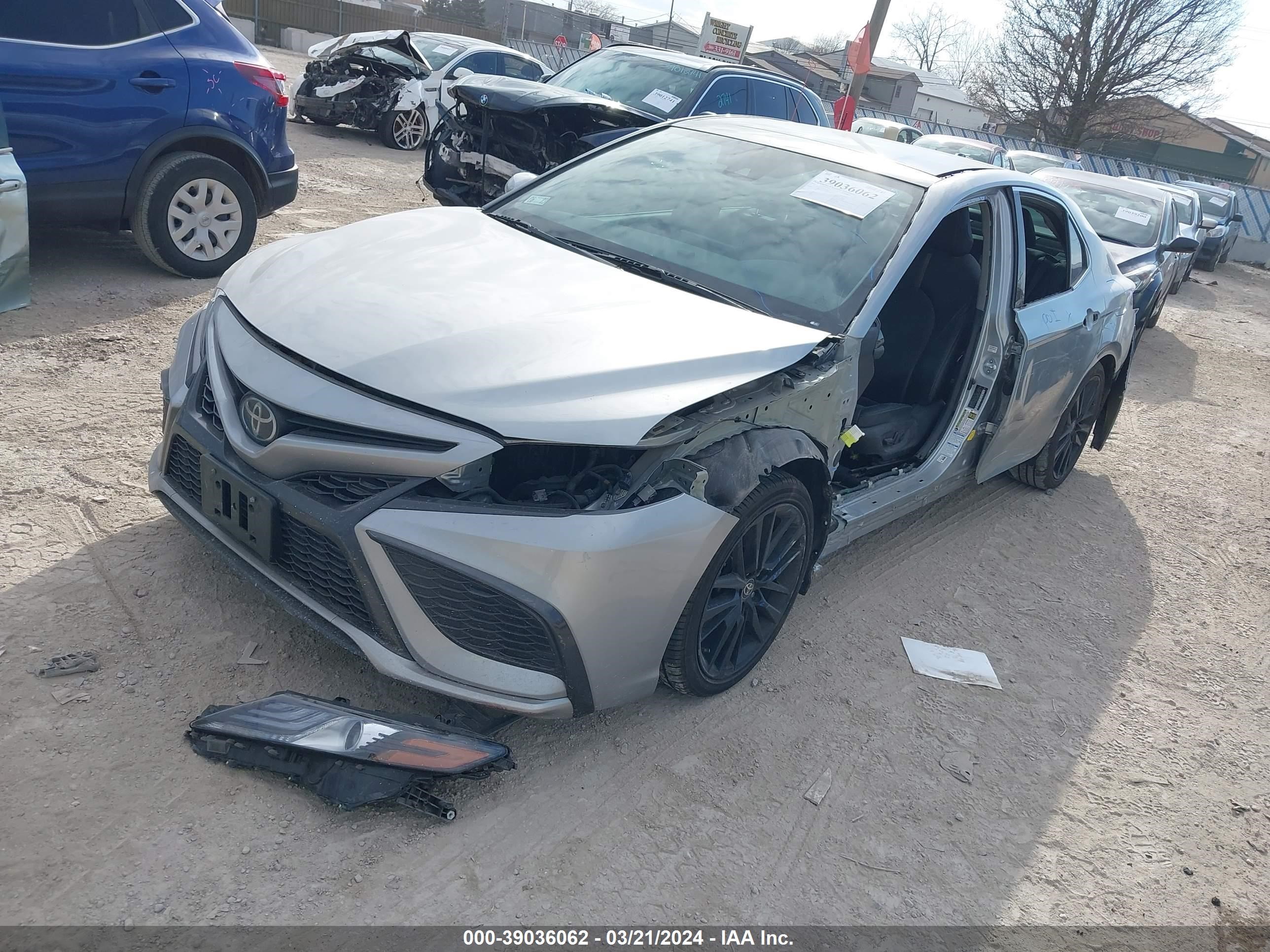 Photo 1 VIN: 4T1K61BKXNU057362 - TOYOTA CAMRY 