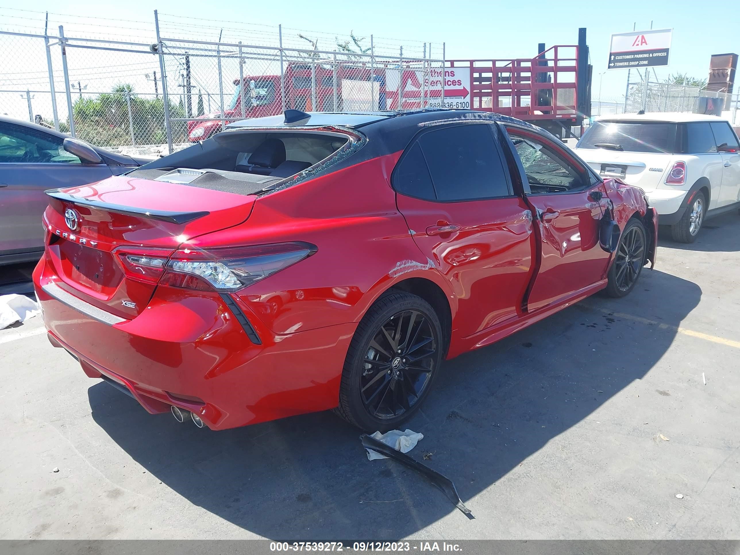 Photo 3 VIN: 4T1KZ1AK0PU079432 - TOYOTA CAMRY 