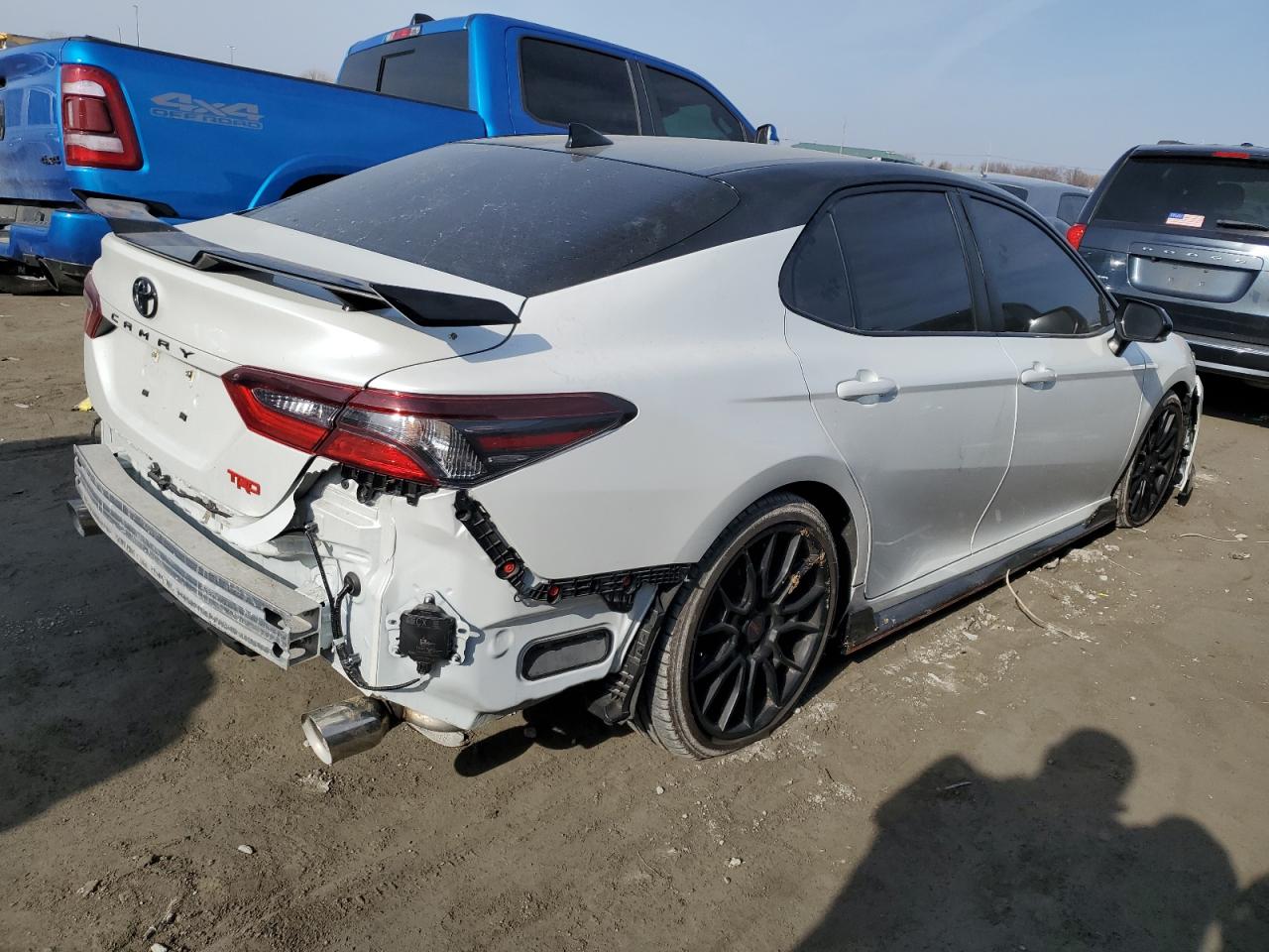 Photo 2 VIN: 4T1KZ1AK1PU080752 - TOYOTA CAMRY 