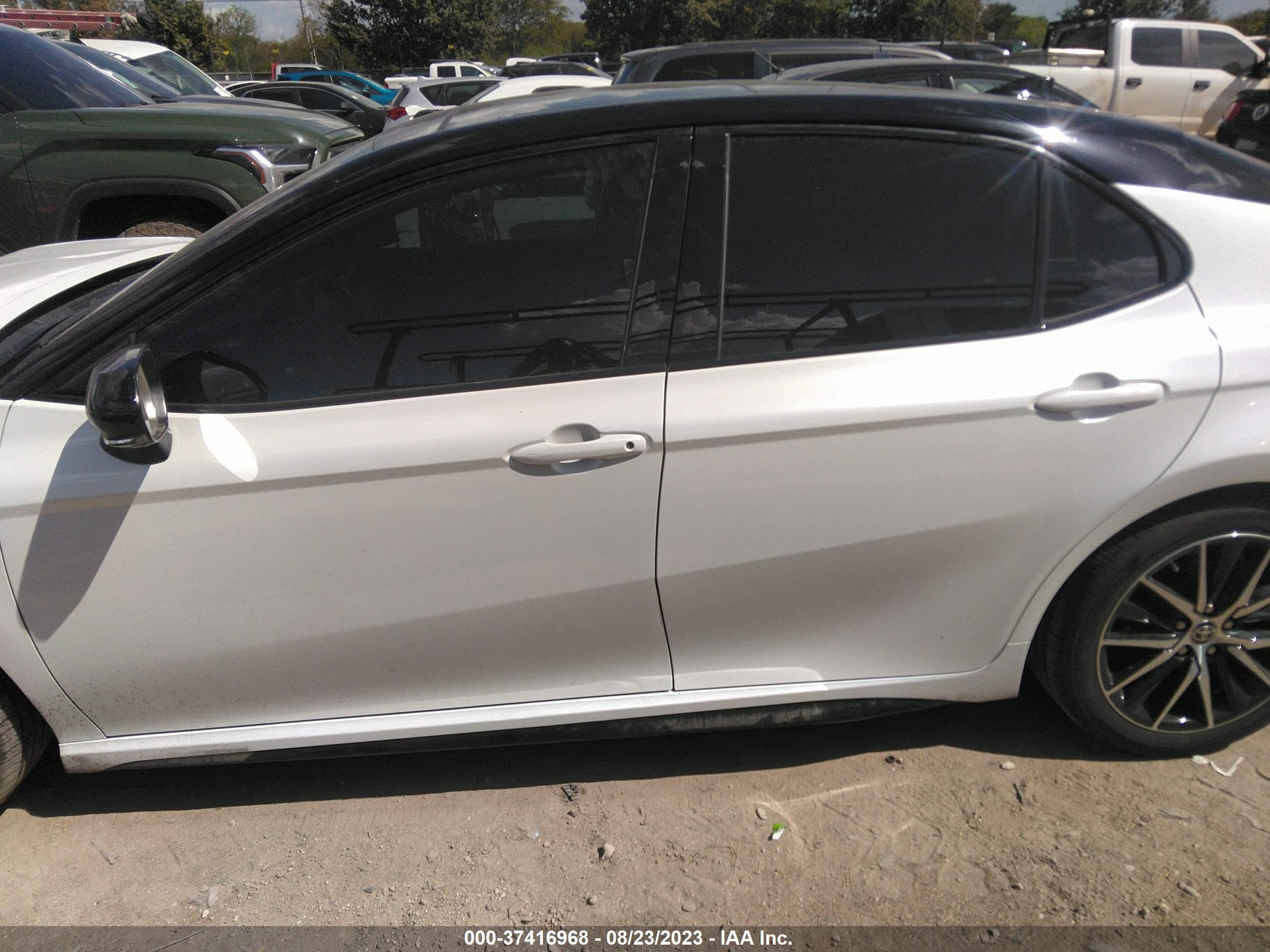 Photo 13 VIN: 4T1KZ1AK2MU055550 - TOYOTA CAMRY 