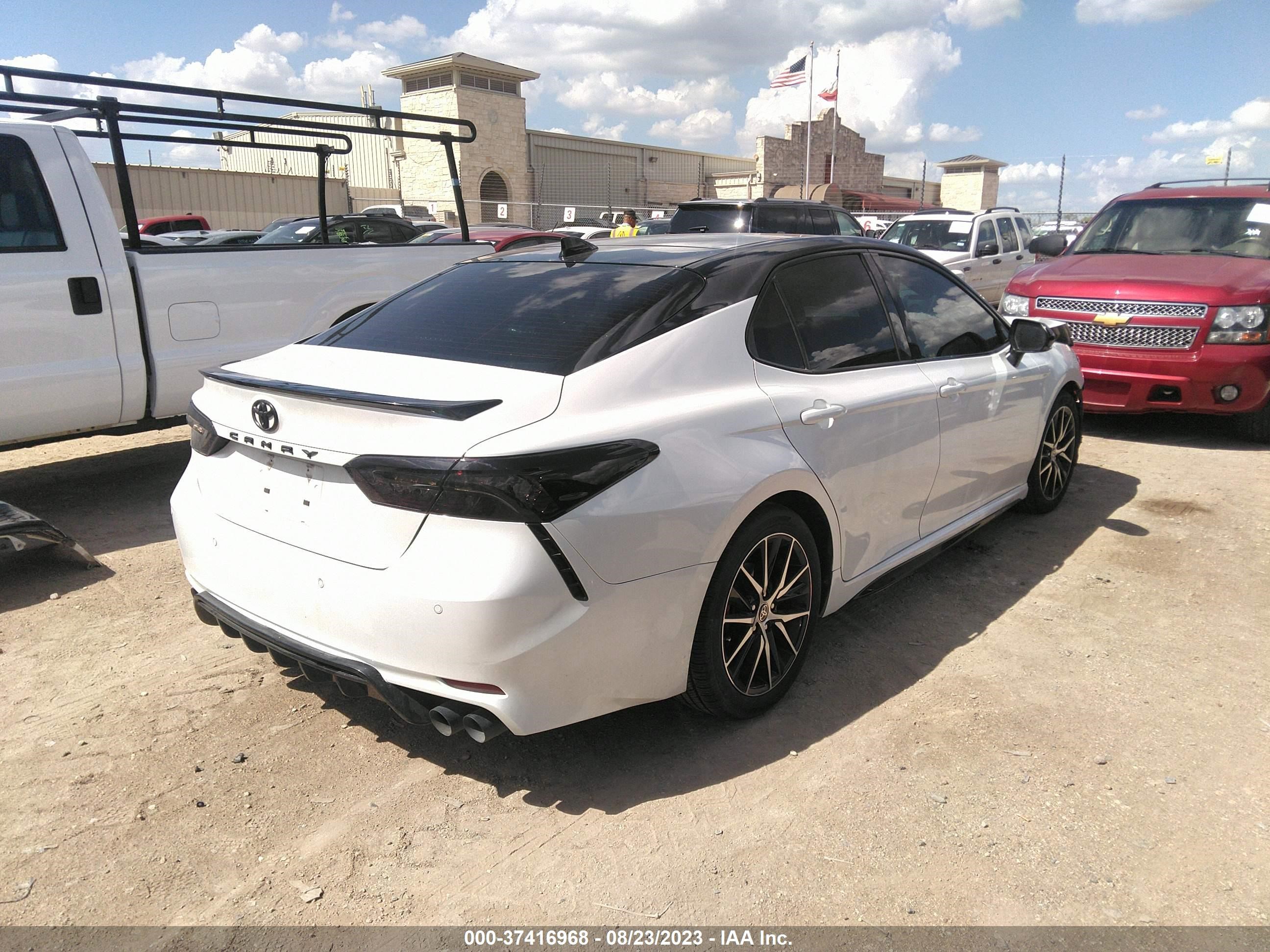 Photo 3 VIN: 4T1KZ1AK2MU055550 - TOYOTA CAMRY 