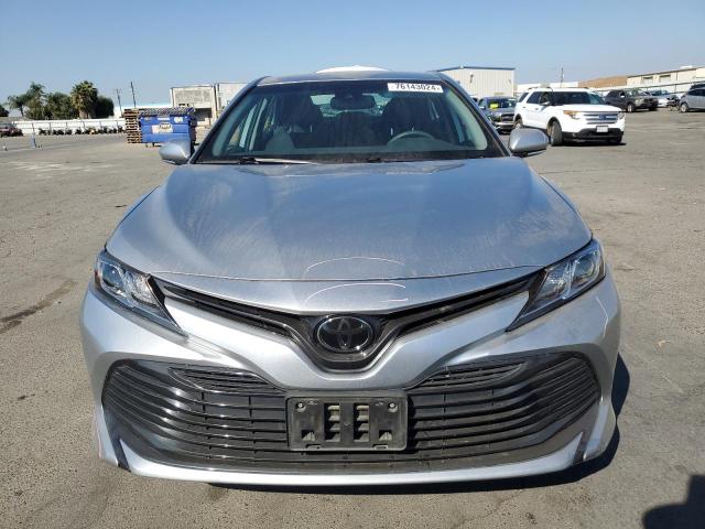 Photo 4 VIN: 4T1L11AK5LU500082 - TOYOTA CAMRY LE 