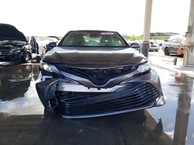 Photo 4 VIN: 4T1L11AK7LU922497 - TOYOTA CAMRY LE 