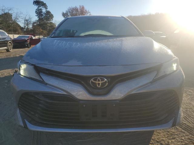 Photo 4 VIN: 4T1L11AK8LU953001 - TOYOTA CAMRY LE 