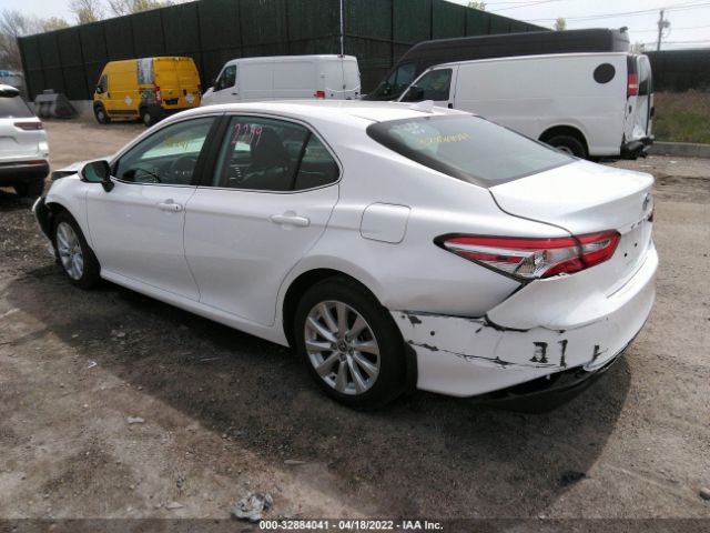 Photo 2 VIN: 4T1L11BK1LU006591 - TOYOTA CAMRY 