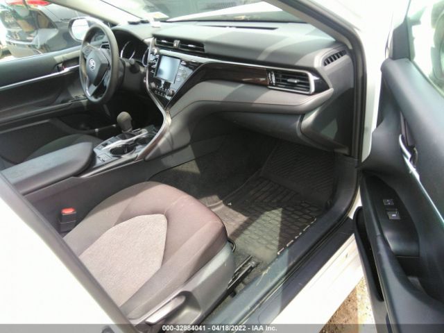 Photo 4 VIN: 4T1L11BK1LU006591 - TOYOTA CAMRY 