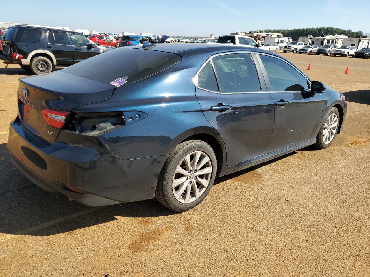 Photo 2 VIN: 4T1L11BKXLU007805 - TOYOTA CAMRY 